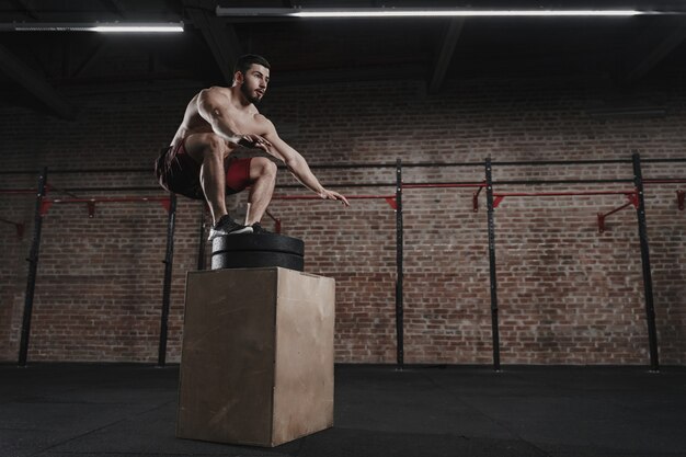 The Box Squat: Mastering Powerlifting Techniques for Maximum Gains